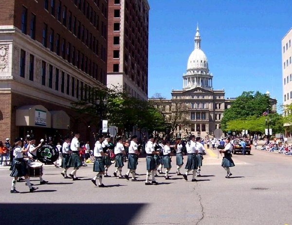 Glen Erin Pipe Band in the Michigan Parade 2006 at the state capitol
